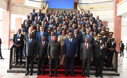 Le Président de la République préside la cérémonie marquant le dixième anniversaire du Collège de Hautes Etudes de Stratégie et de Défense jumelée de la cérémonie de clôture de l’année 2025-2026 et du lancement de l’année 2026-2027 au CHESD et à l ESAM