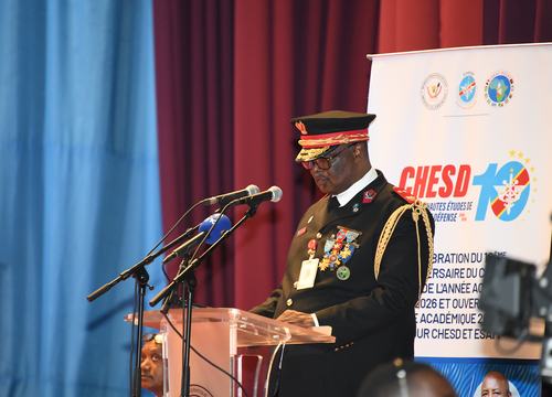Le Président de la République préside la cérémonie marquant le dixième anniversaire du Collège de Hautes Etudes de Stratégie et de Défense jumelée de la cérémonie de clôture de l’année 2025-2026 et du lancement de l’année 2026-2027 au CHESD et à l ESAM