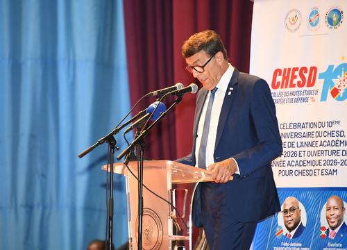 Le Président de la République préside la cérémonie marquant le dixième anniversaire du Collège de Hautes Etudes de Stratégie et de Défense jumelée de la cérémonie de clôture de l’année 2025-2026 et du lancement de l’année 2026-2027 au CHESD et à l ESAM